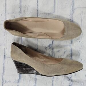 Taryn Rose Shoes WOMENS SIZE 9.5 Beige Lurex Suede Leather Wedge Heels